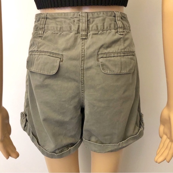 Reitmans High Rise Khaki Wide Leg Casual Shorts. US 09 Large. - Picture 5 of 14